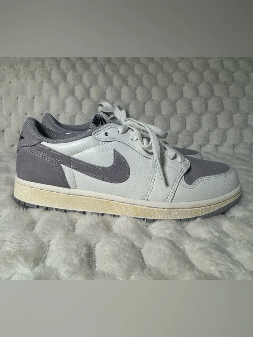 Jordan 1 Retro Low OG Atmosphere M6.5 W8